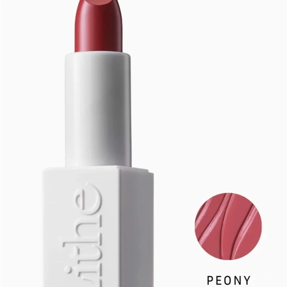 Nourish & Glow Lipstick in Peony
